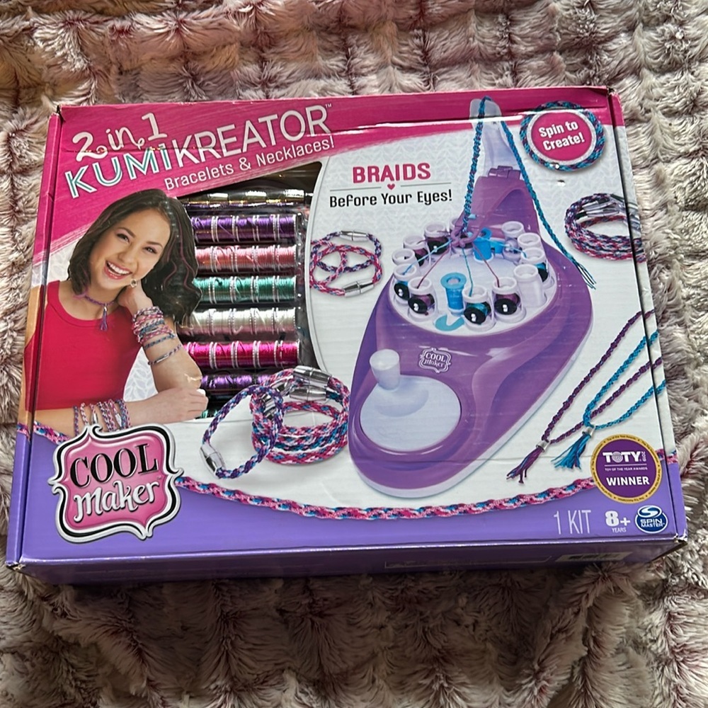 Cool Maker 2-1 kumikreator bracelets & Necklaces